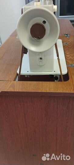 Швейная машина Чайка 143