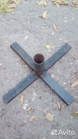 Подставка.ёлка.ель.новогодняя.железная.крестовина