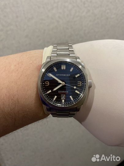 Часы spinnaker hull automatic