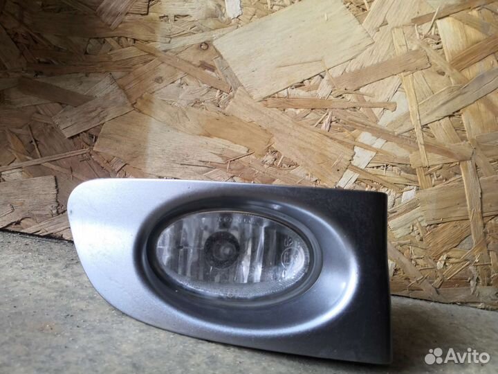 Туманка правая honda fit Gd