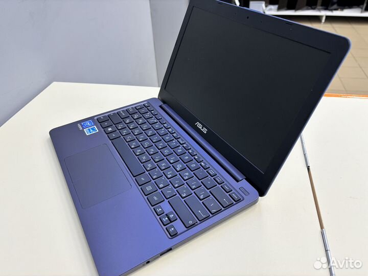 Нетбук asus E203M (Зав)