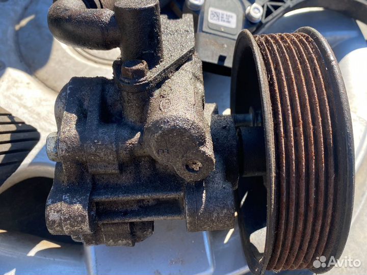 Насос гидроусилителя kia sorento 2009год