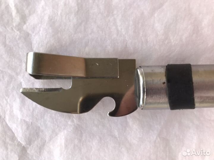 Открывалка для банок и бутылок