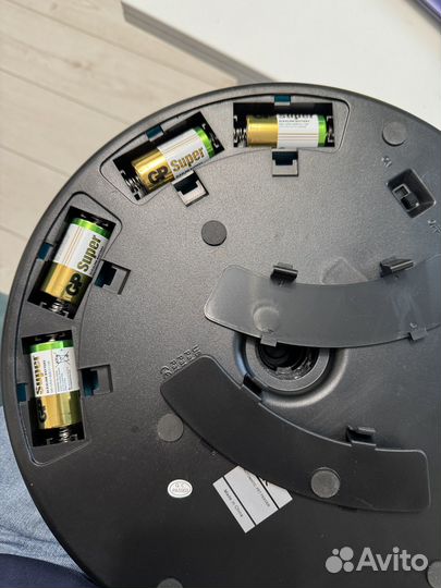 Автоматическая кормушка для кошек и собак