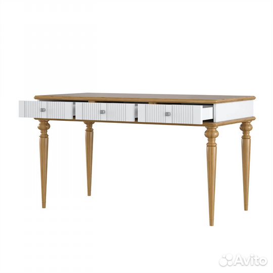 Письменный стол