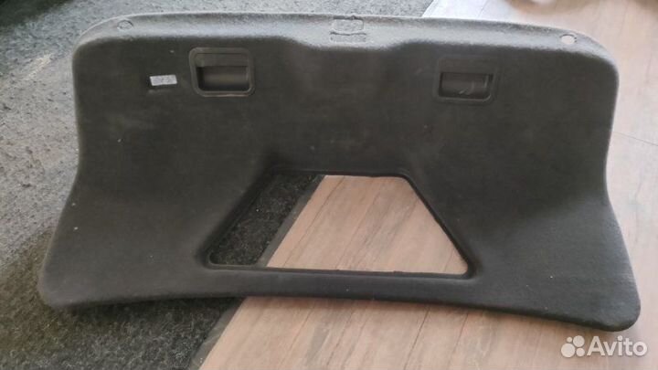 Обшивка крышки багажника Audi A8 D3 6.0 BHT 2008