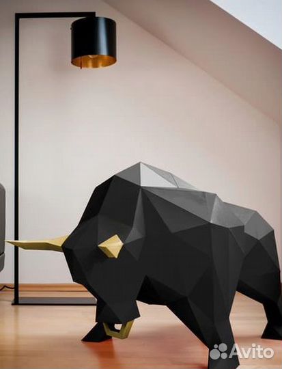 Бык из дизайнерского картона