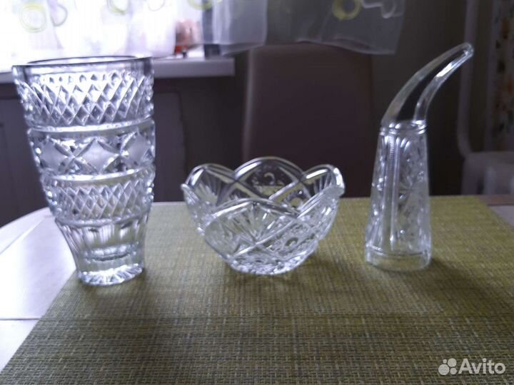 Хрустальные вазы,конфетницы,стекло- графин