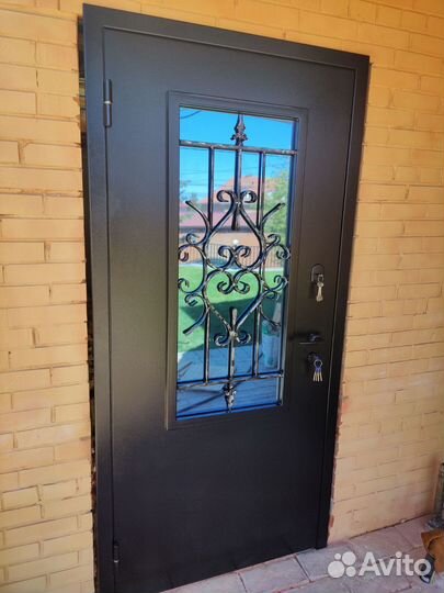 Входная дверь