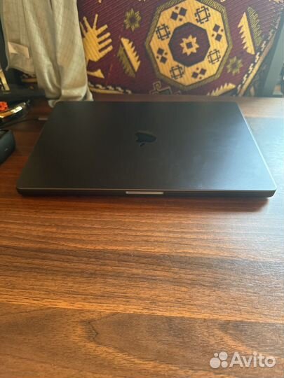 Macbook Pro 16 m3 max