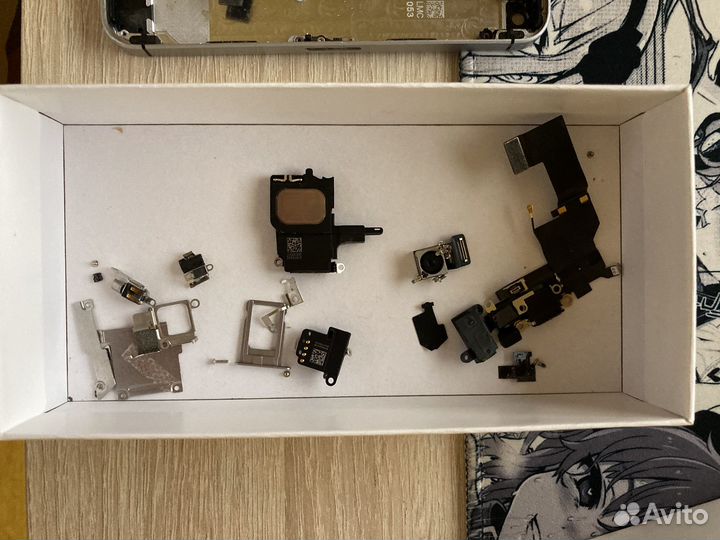 Разбор iPhone se 2016