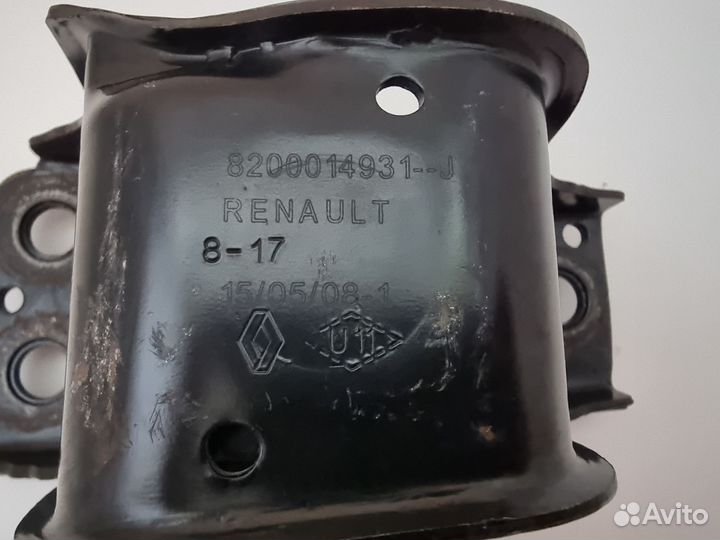 Опора двигателя правая Рено Сценик2,Меган2