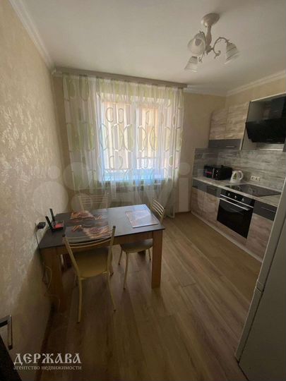 2-к. квартира, 60 м², 3/5 эт.
