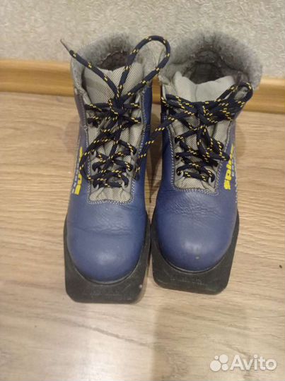 Лыжные ботинки