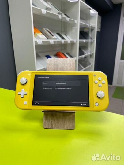 Игровая приставка Nintendo Switch Lite 32gb