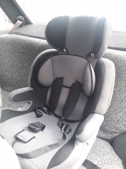 Детское автомобильное кресло