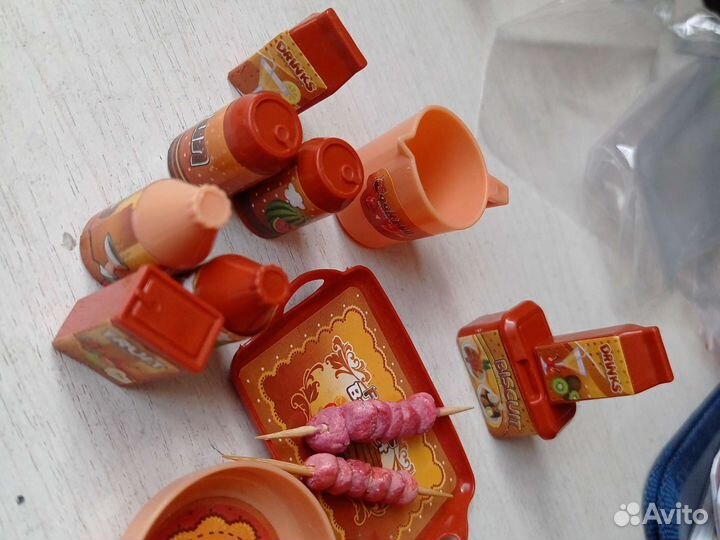 Посуда для кукольного домика