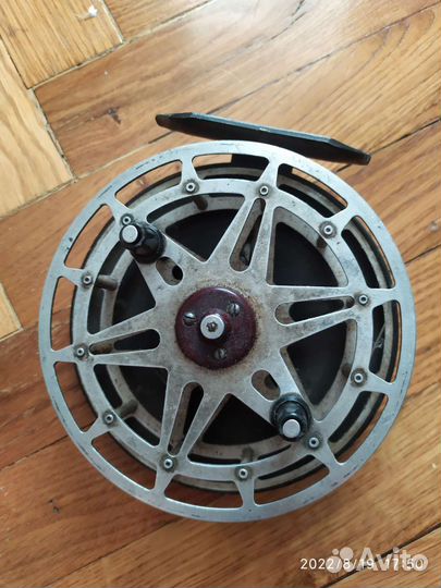 Катушка на спиннинг