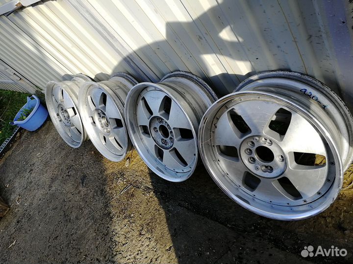 Автомобильные диски r18 90 на Mercedes (Mae)