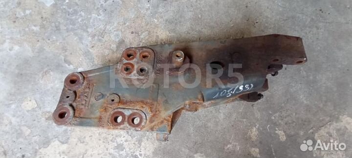 Кронштейн рессоры передней правой DAF XF 105 2012