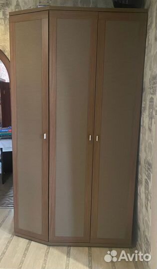 Мебель для прихожей. Шкаф