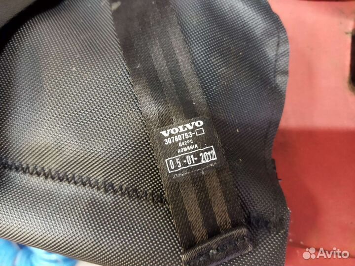 Разделительная сетка в багажник Вольво хс90