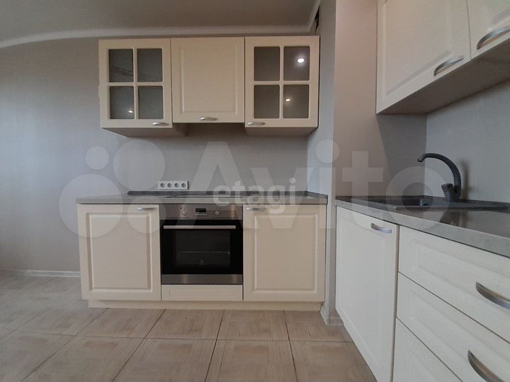 2-к. квартира, 66 м², 6/14 эт.