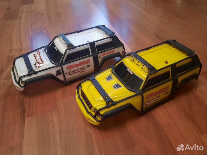 Кузов в защитном каркасе Traxxas Summit 1/16