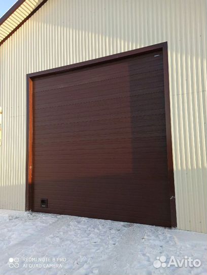 Секционные ворота