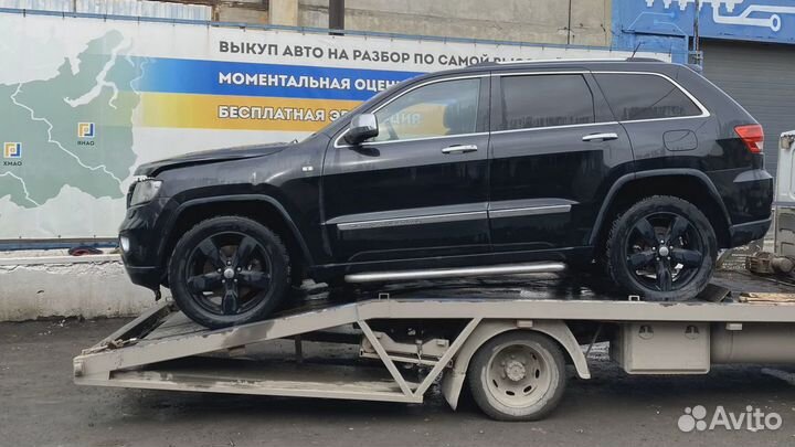 Пол багажника правая часть Jeep Grand Cherokee (WK2) 05108284AC