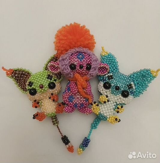 Игрушка амигуруми из бисера Ушастик