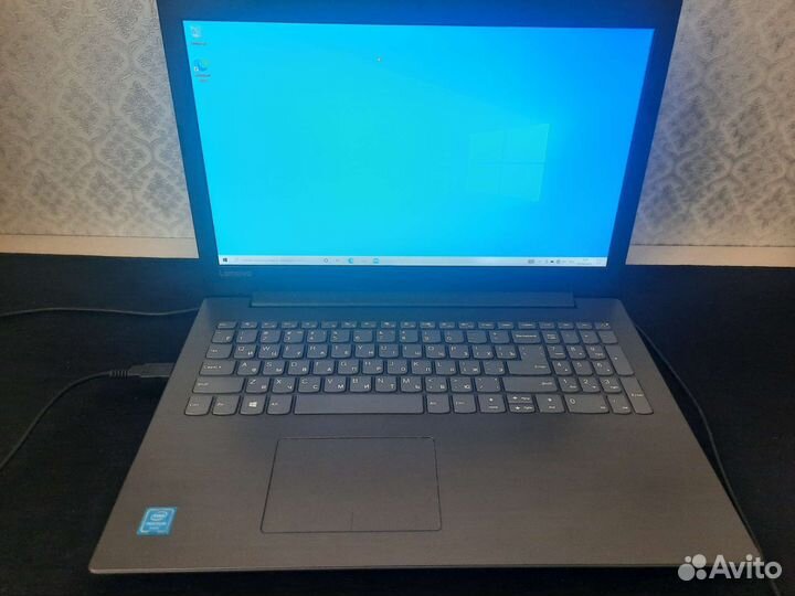 Ноутбук Lenovo