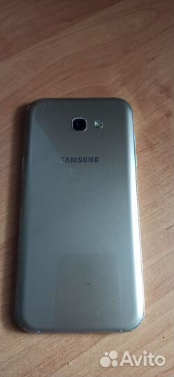 Телефон Samsung