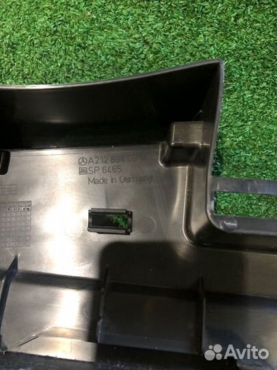 Крепление домкрата Mercedes-Benz E-Class W212