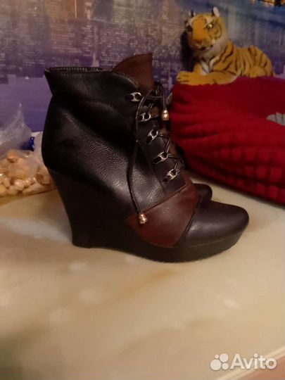 Сапоги женские