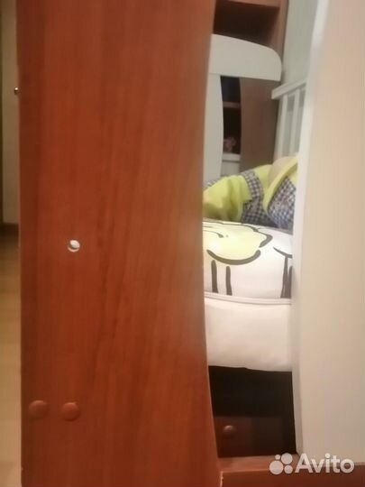 Кровать детская с маятниковым механизмом 