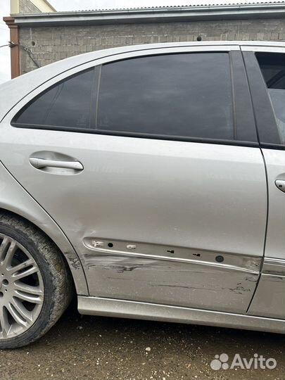 Задняя правая дверь мерс 211