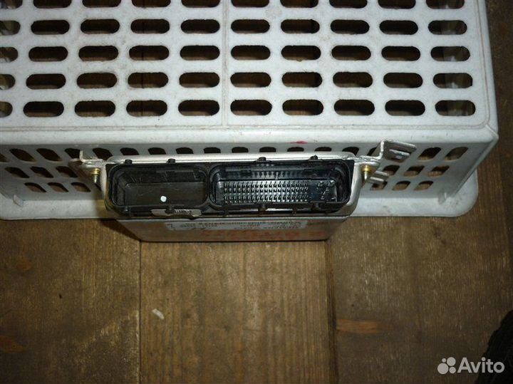 Блок управления двигателем Hyundai Tucson 2.0 2008