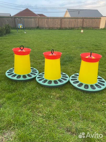 Кормушка для домашней птицы