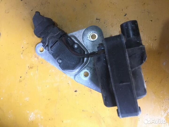 Катушка зажигания Volvo V70 B5254S 1997