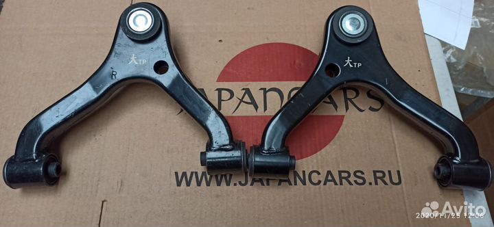 Передние верхние рычаги Toyota Hilux