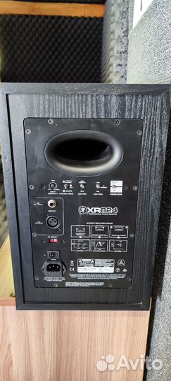Студийные мониторы Mackie XR824