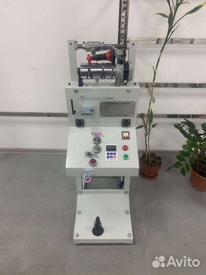 Электрическая моталка для перемотки пряжи