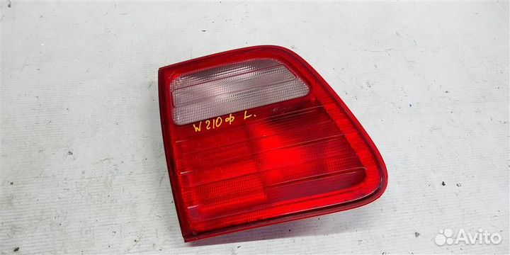 Фонарь задний внутренний левый mersedesbenz W210