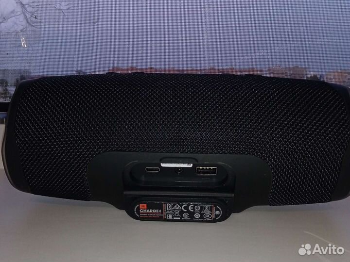 Bluetooth колона JBL charge 4