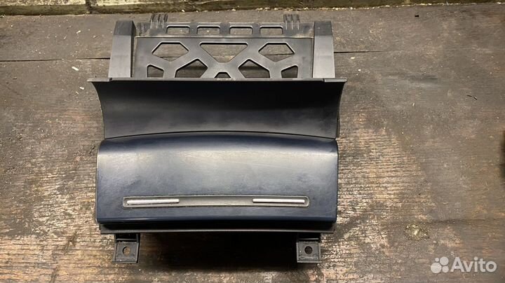 Пепельница передняя синяя Audi A3 8P1