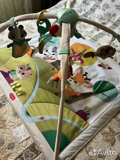 Детский развивающий коврик tiny love