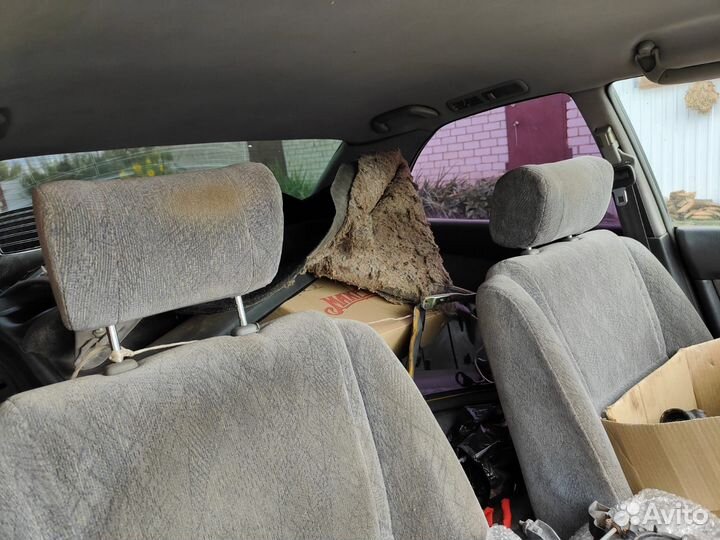 Toyota Crown JZS141 в разбор до болта