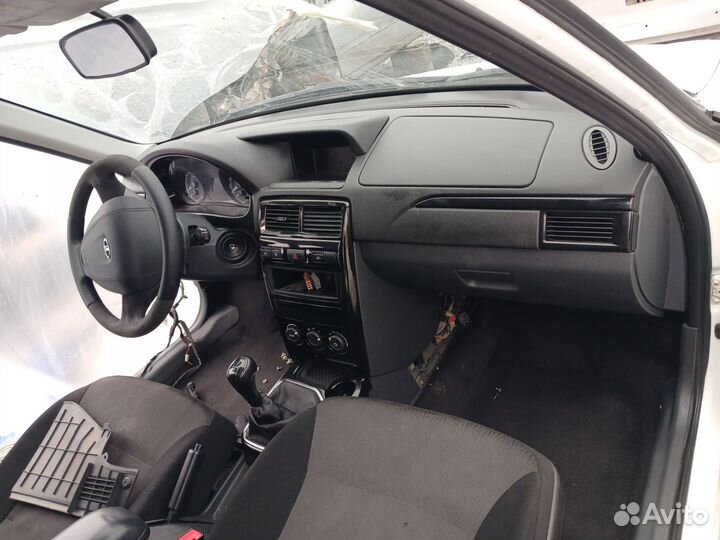 Панель торпеда priora 2