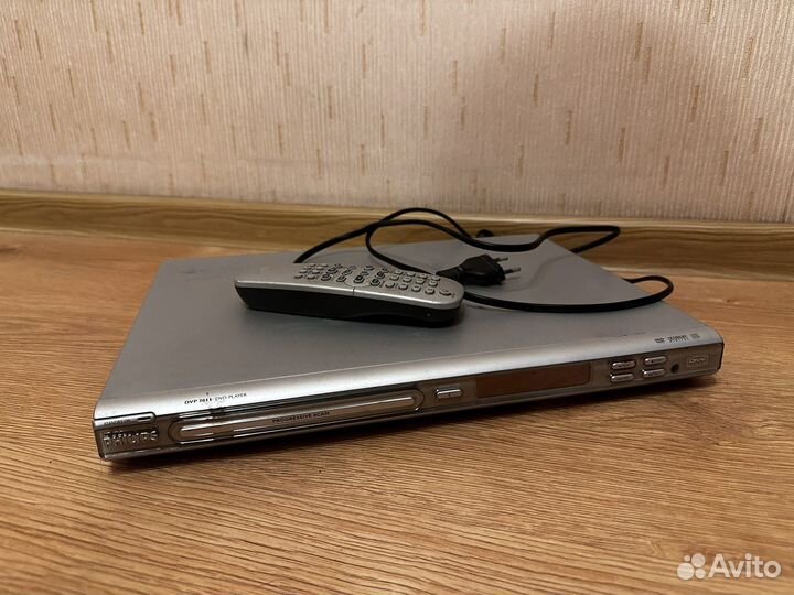DVD плеер Philips DVP3011X/51